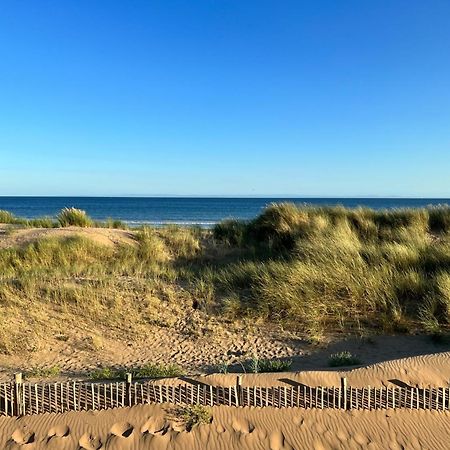 Hoopers Sandy Beach Guest Rooms Свонсі Екстер'єр фото
