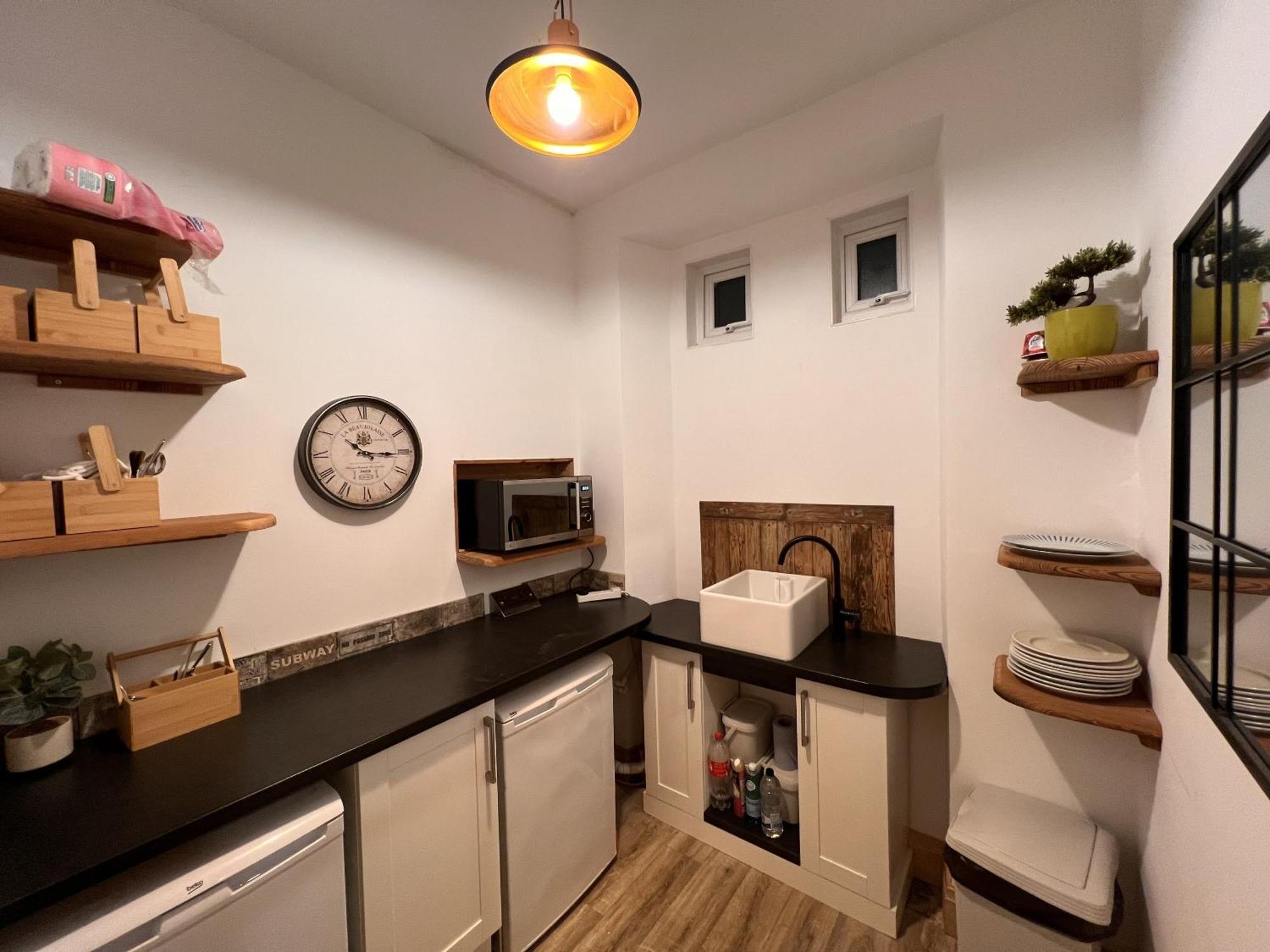 Hoopers Sandy Beach Guest Rooms Свонсі Екстер'єр фото